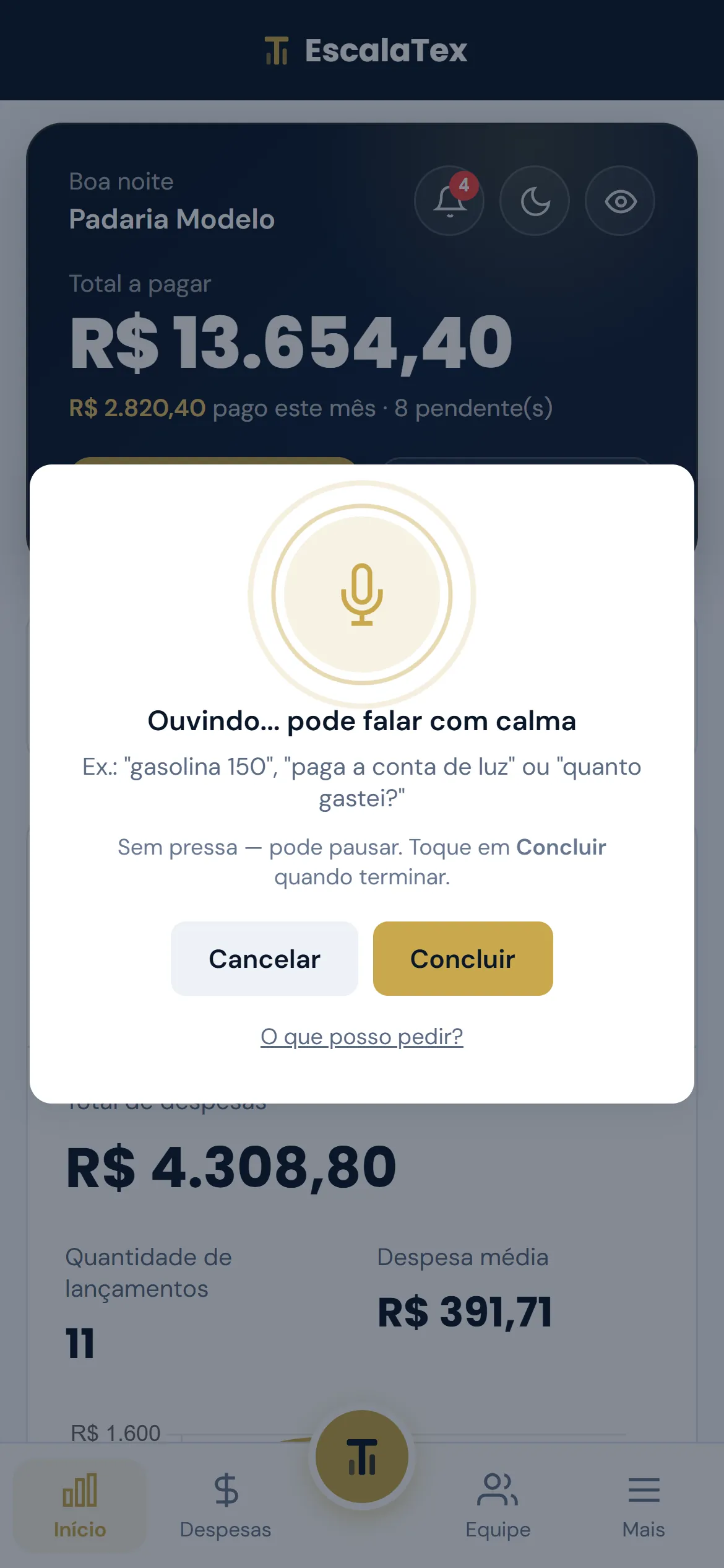 Tela do EscalaTex no celular com o microfone dourado acionado, ouvindo o dono falar uma despesa para lançar.